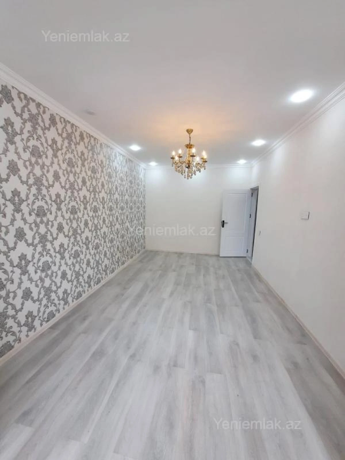 Satılır 4 otaqlı köhnə tikili 110 m²