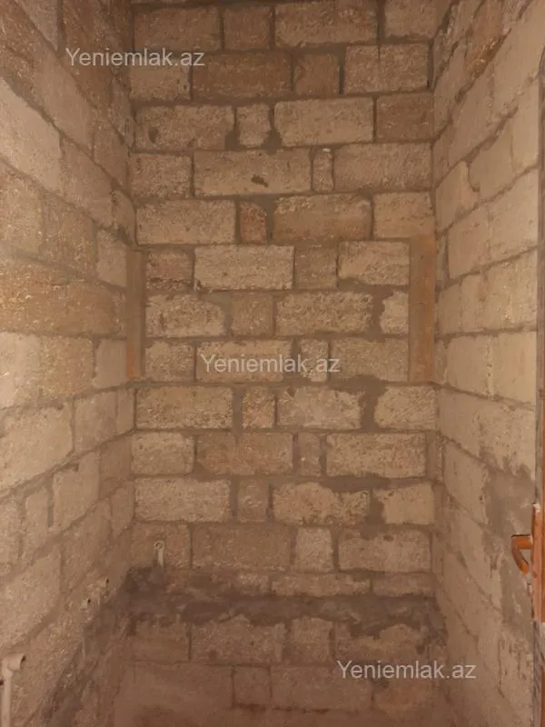 Satılır 7 otaqlı həyət evi 450 m²