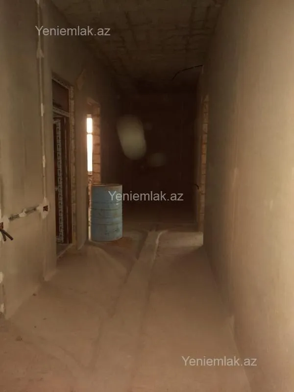 Satılır 7 otaqlı həyət evi 450 m²