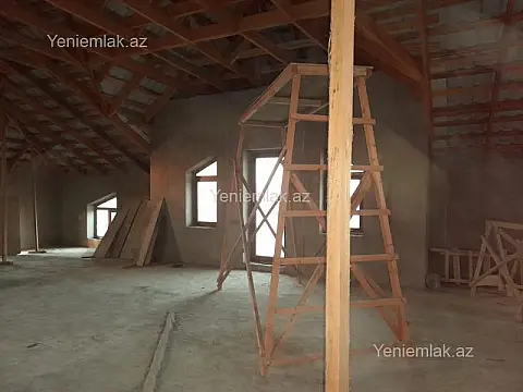 Satılır 7 otaqlı həyət evi 450 m²