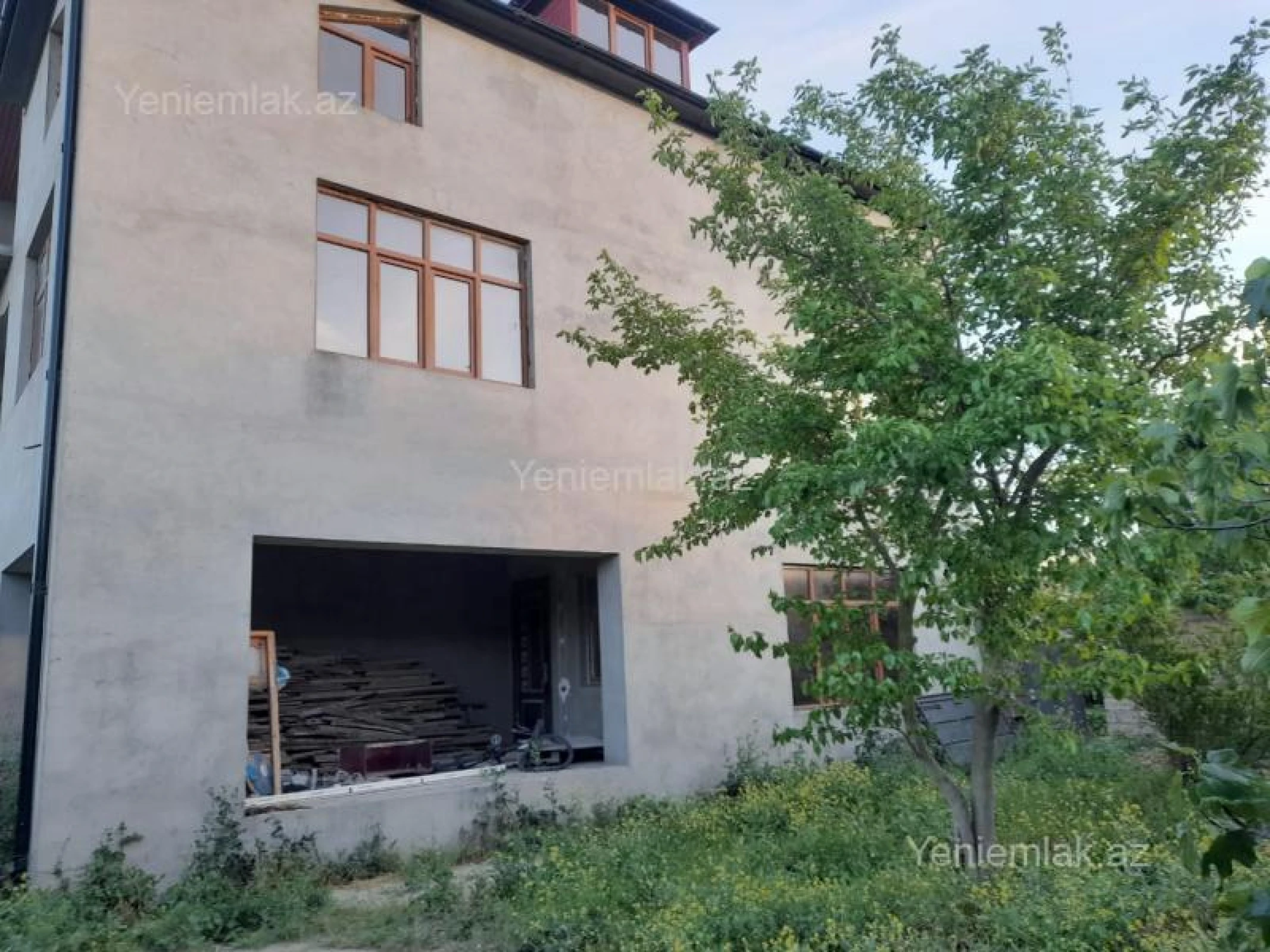 Satılır 7 otaqlı həyət evi 450 m²
