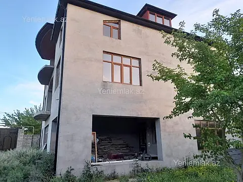 Satılır 7 otaqlı həyət evi 450 m²