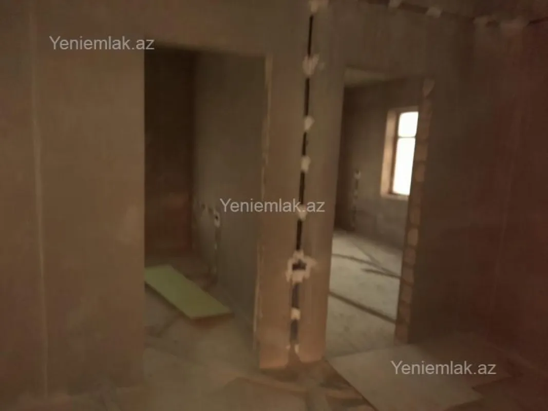 Satılır 7 otaqlı həyət evi 450 m²