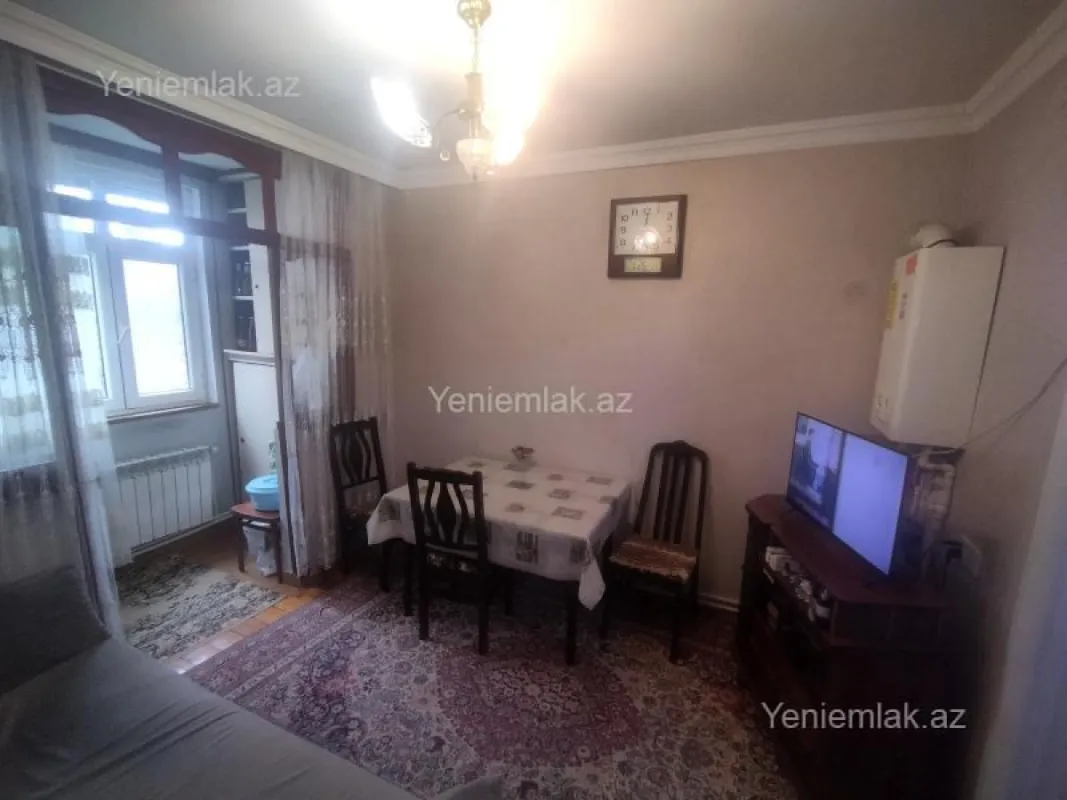 Satılır 4 otaqlı köhnə tikili 80 m²