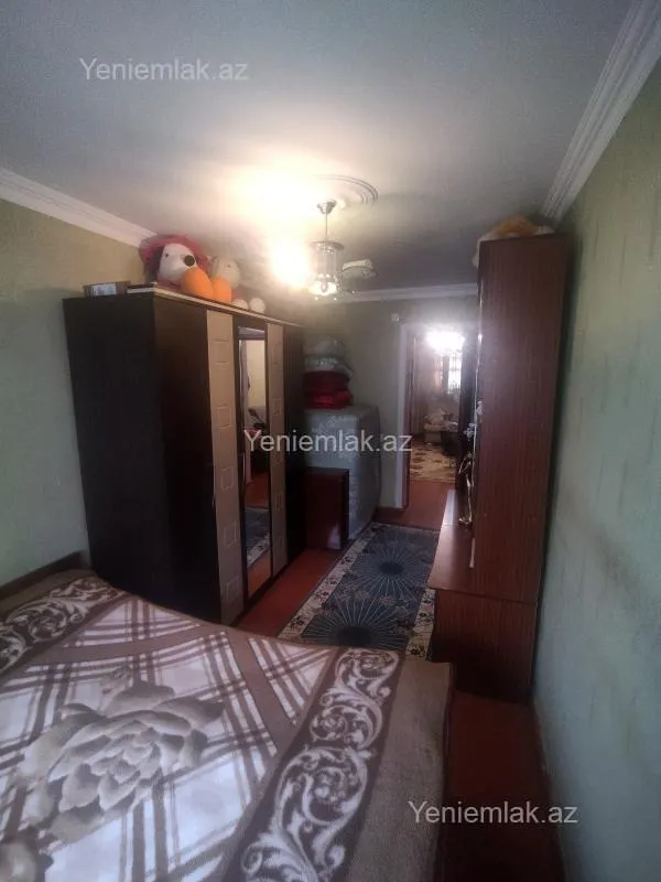 Satılır 4 otaqlı köhnə tikili 80 m²