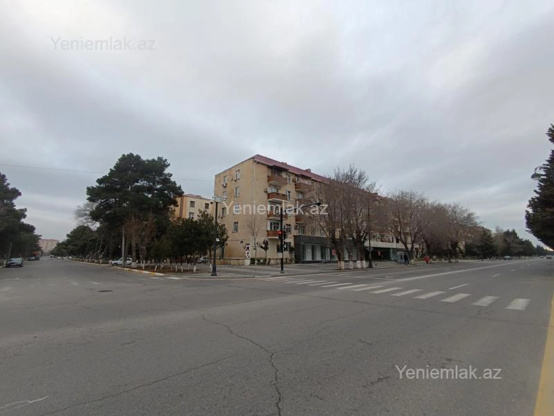 Satılır 4 otaqlı köhnə tikili 80 m²