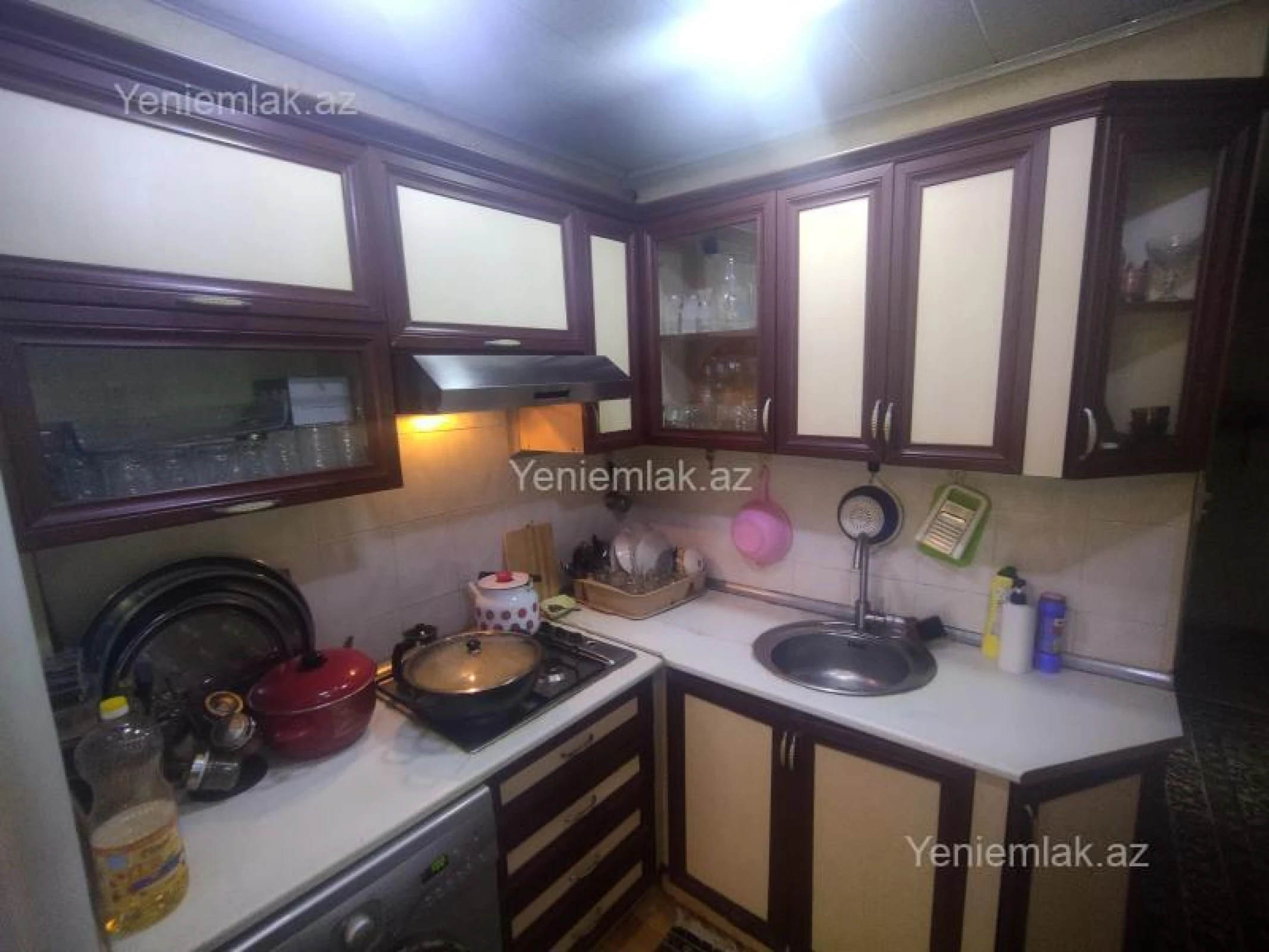 Satılır 4 otaqlı köhnə tikili 80 m²