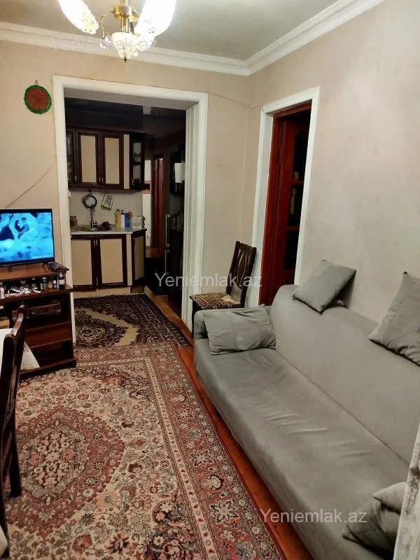 Satılır 4 otaqlı köhnə tikili 80 m²