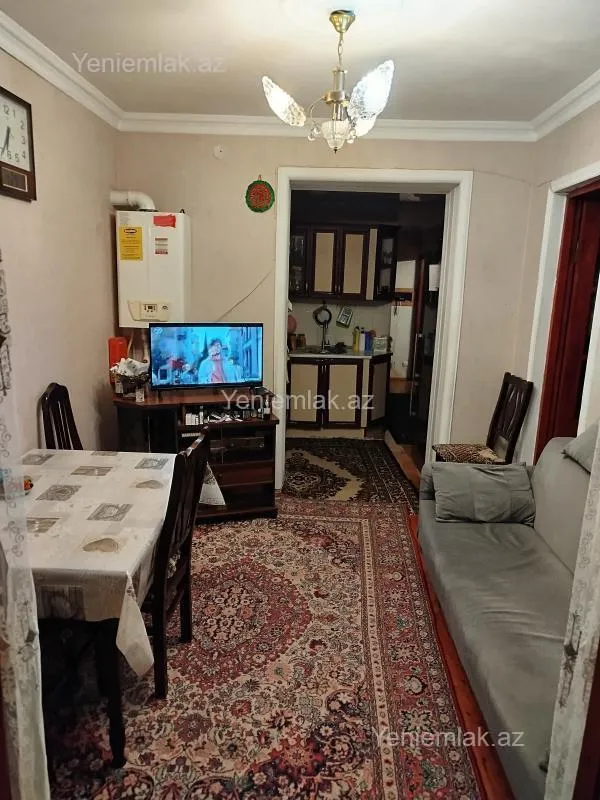 Satılır 4 otaqlı köhnə tikili 80 m²