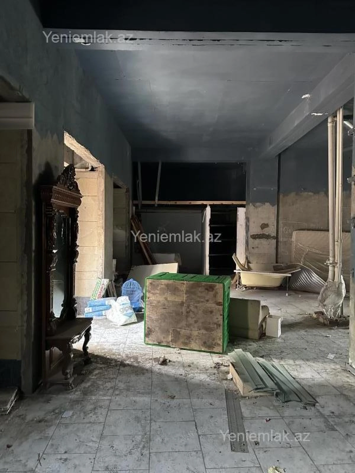 Satılır obyekt 169 m²