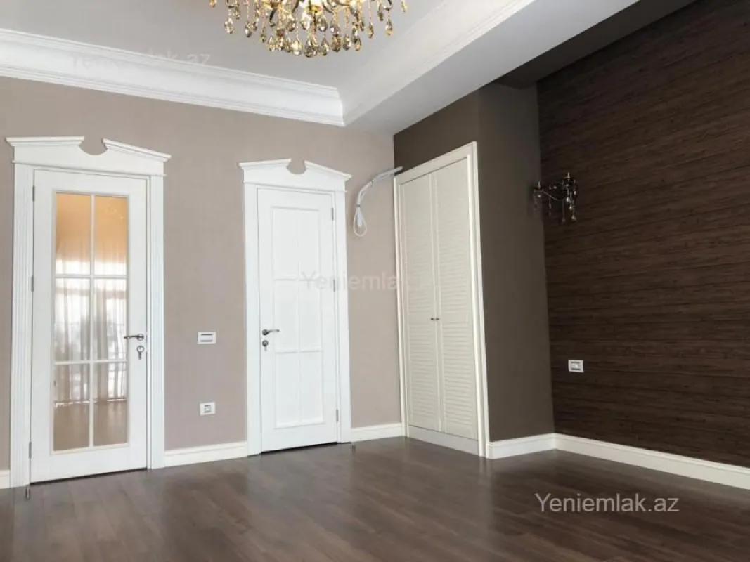 Satılır 7 otaqlı həyət evi 360 m²