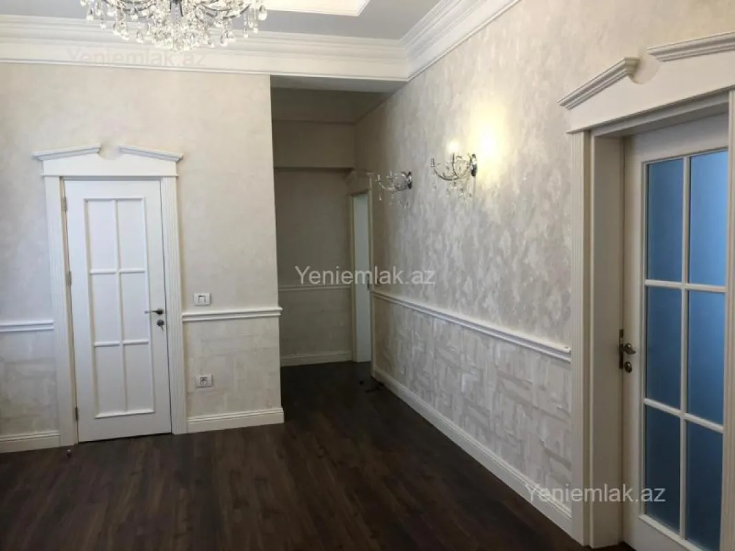 Satılır 7 otaqlı həyət evi 360 m²