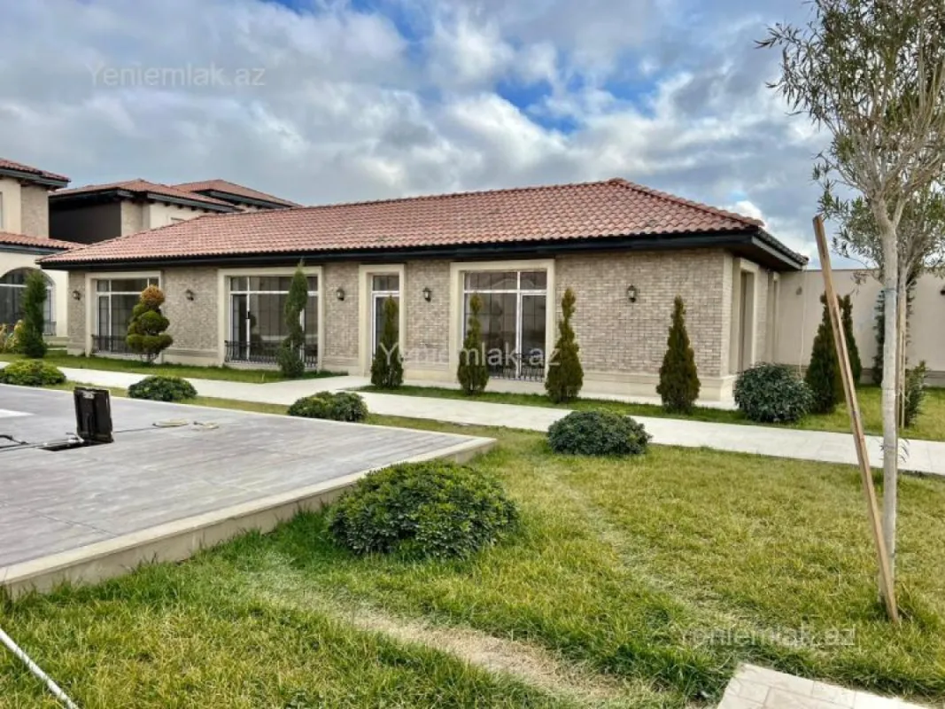 Satılır 7 otaqlı həyət evi 360 m²