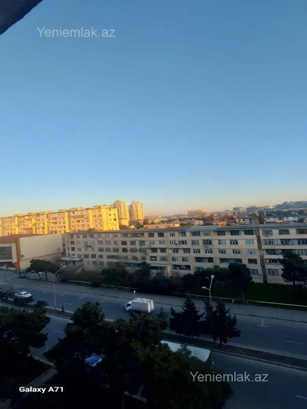 Satılır 3 otaqlı köhnə tikili 80 m²