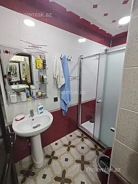 Satılır 4 otaqlı həyət evi 183 m²