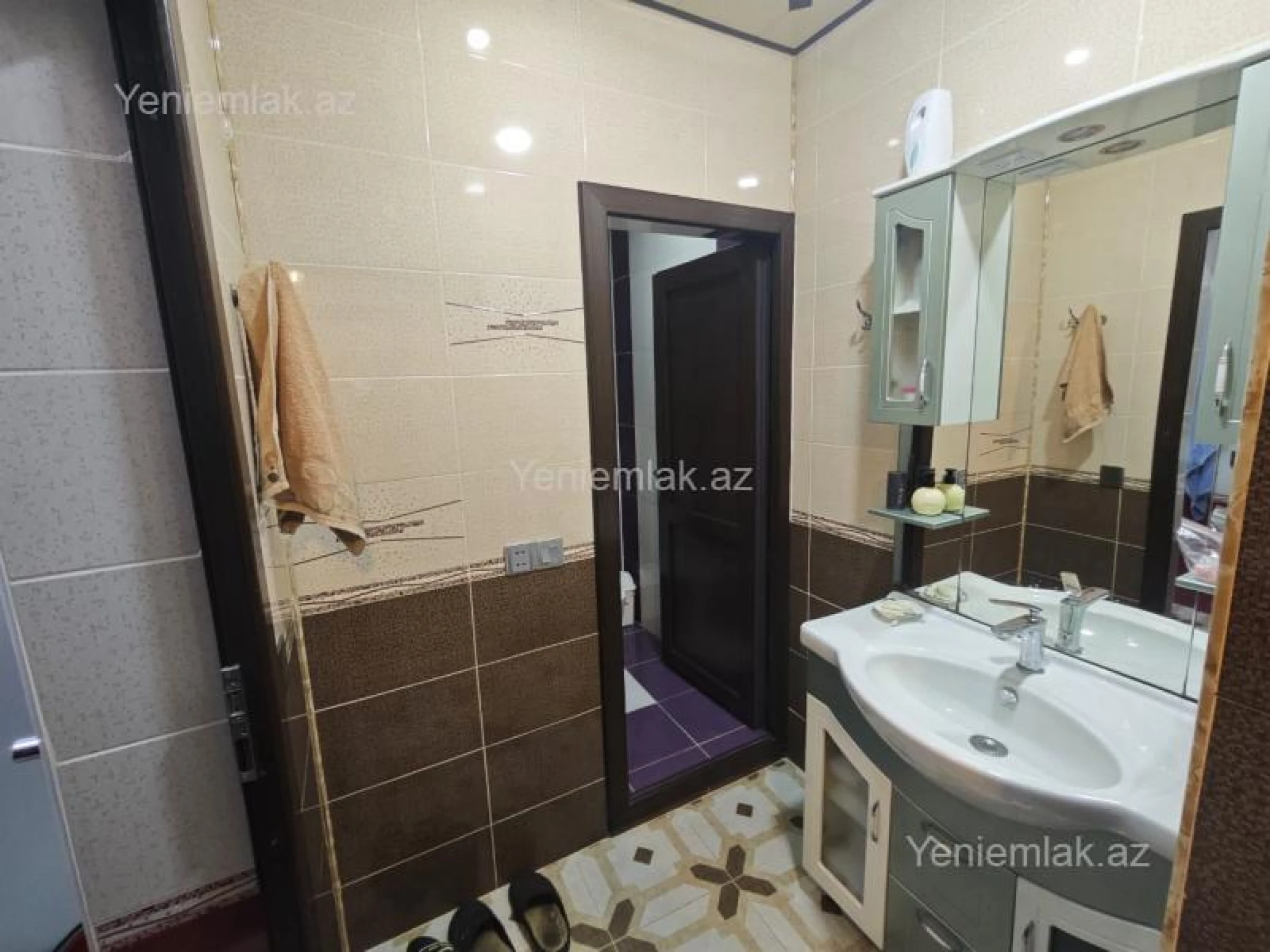 Satılır 4 otaqlı həyət evi 183 m²