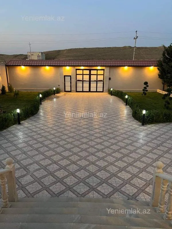 Satılır 6 otaqlı həyət evi 220 m²