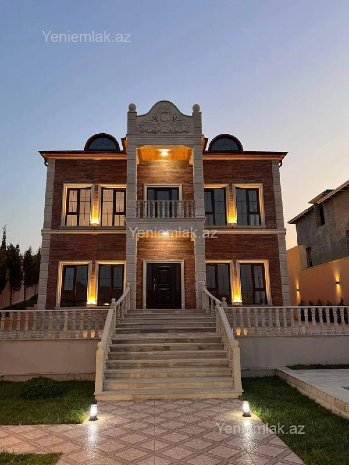 Satılır 6 otaqlı həyət evi 220 m²