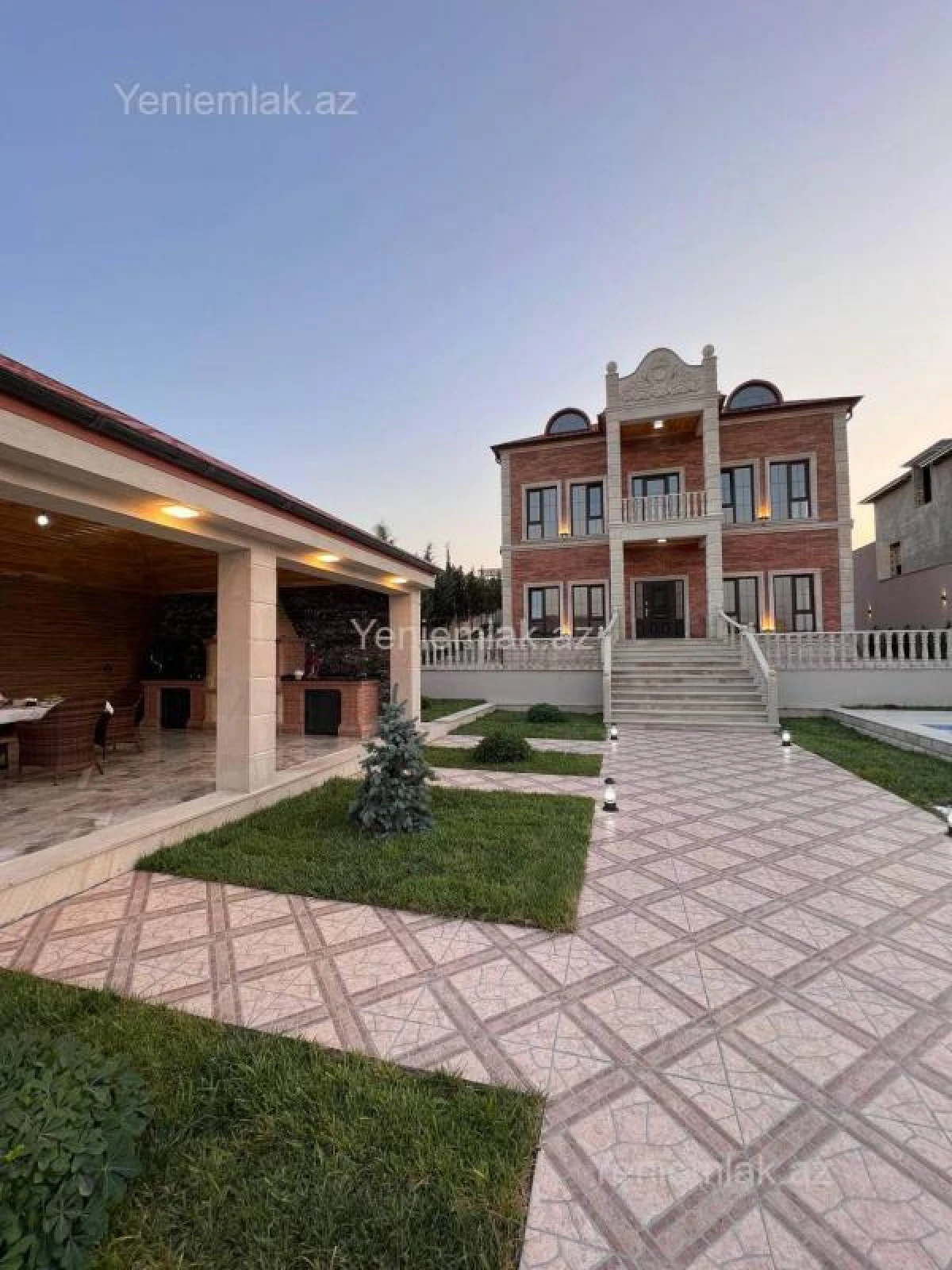 Satılır 6 otaqlı həyət evi 220 m²