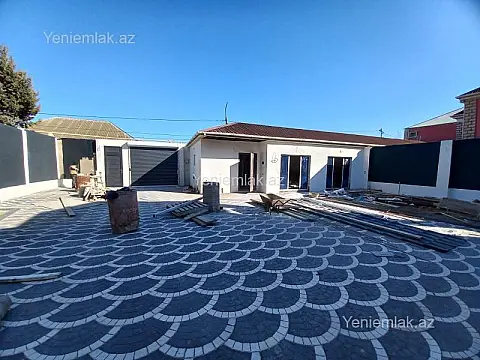 Satılır 6 otaqlı həyət evi 250 m²