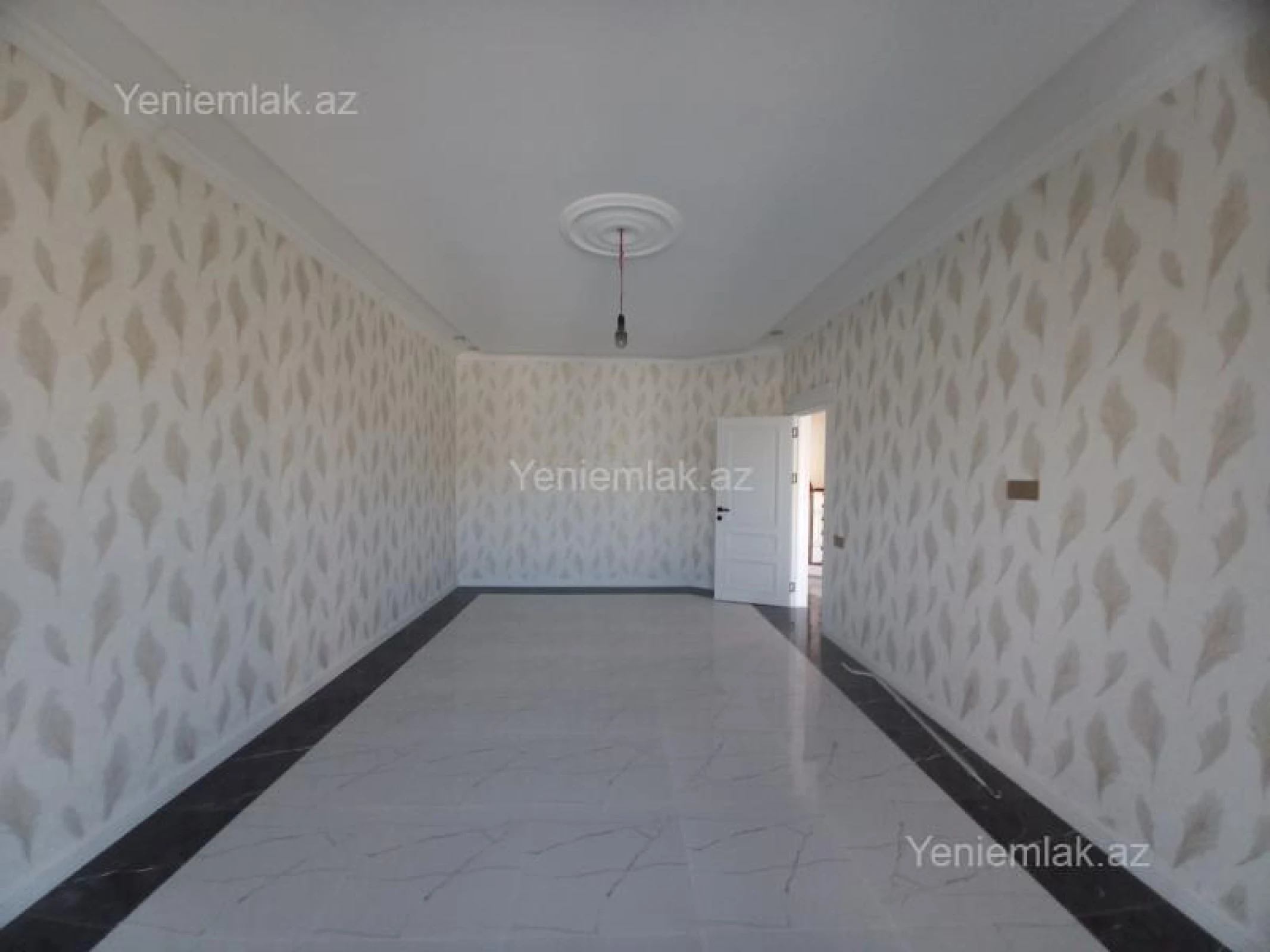 Satılır 6 otaqlı həyət evi 250 m²