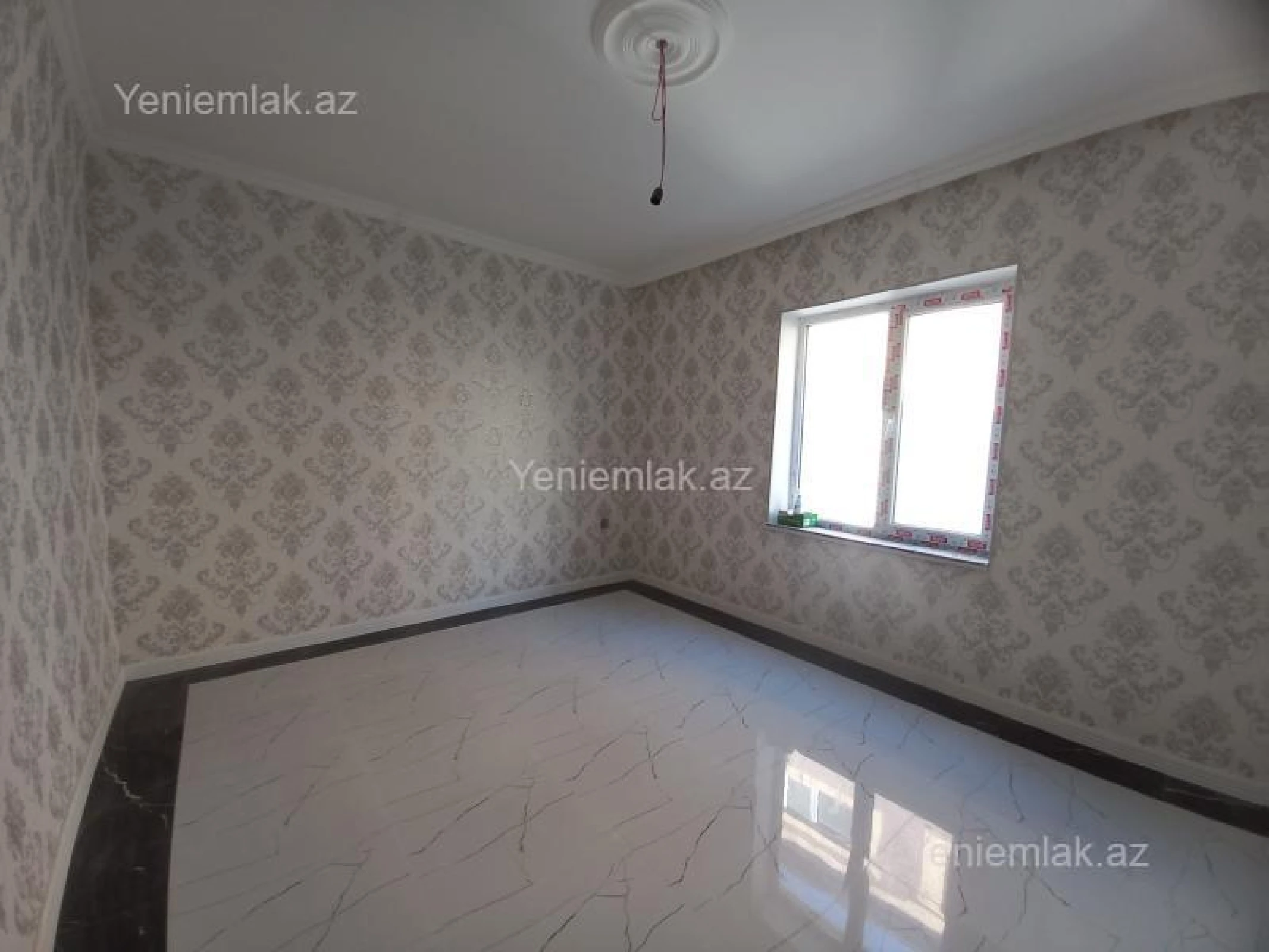 Satılır 6 otaqlı həyət evi 250 m²