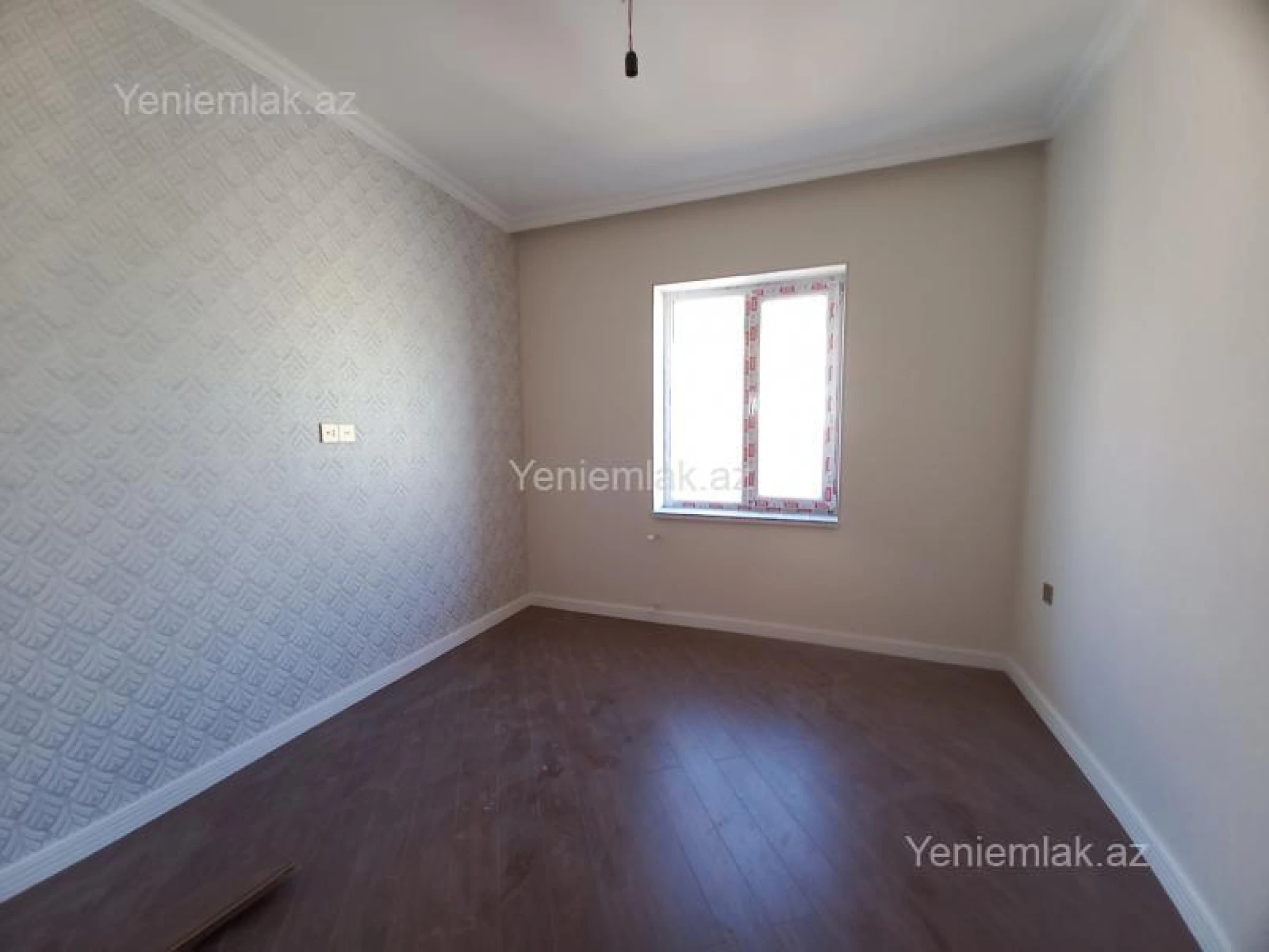 Satılır 6 otaqlı həyət evi 250 m²