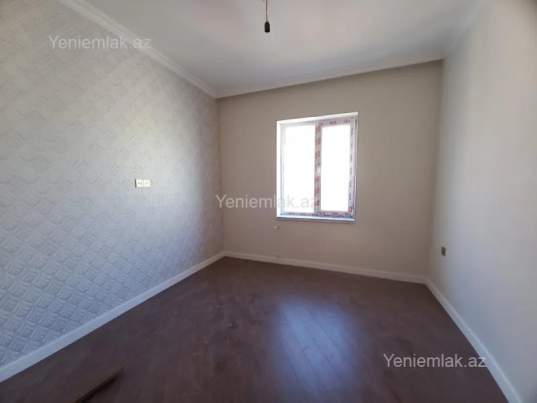 Satılır 6 otaqlı həyət evi 250 m²