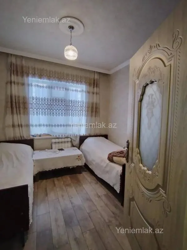 Satılır 4 otaqlı köhnə tikili 88 m²