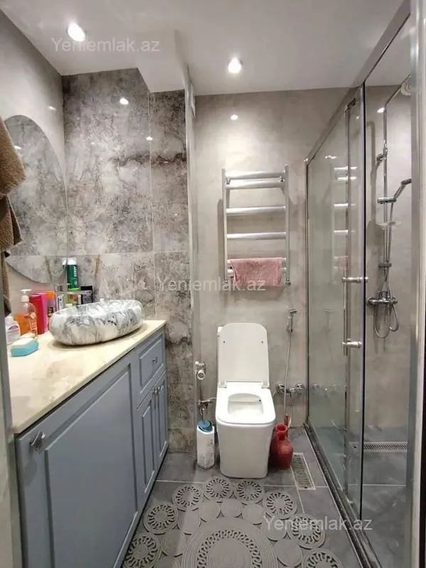 Satılır 4 otaqlı köhnə tikili 88 m²