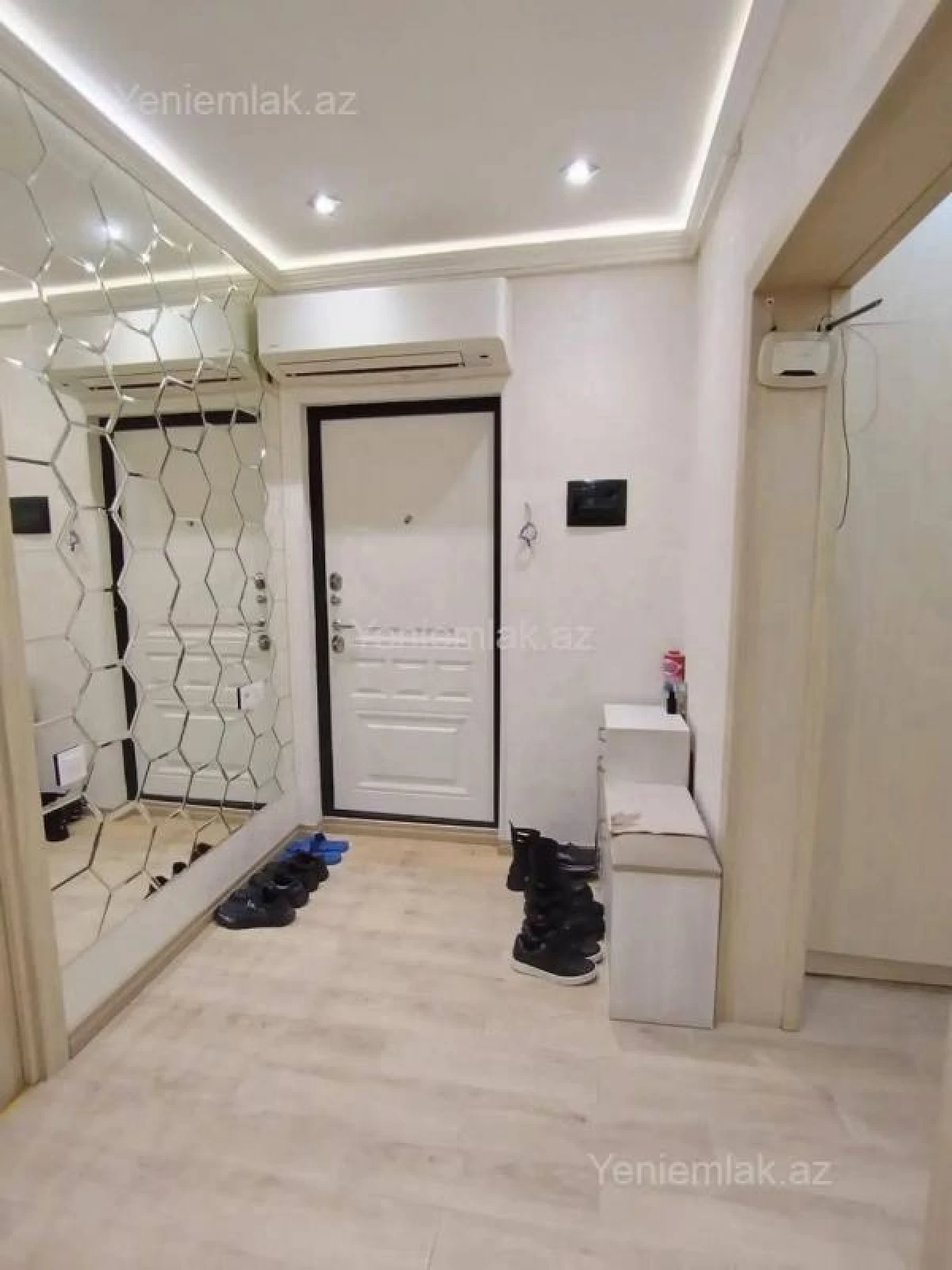 Satılır 4 otaqlı köhnə tikili 88 m²