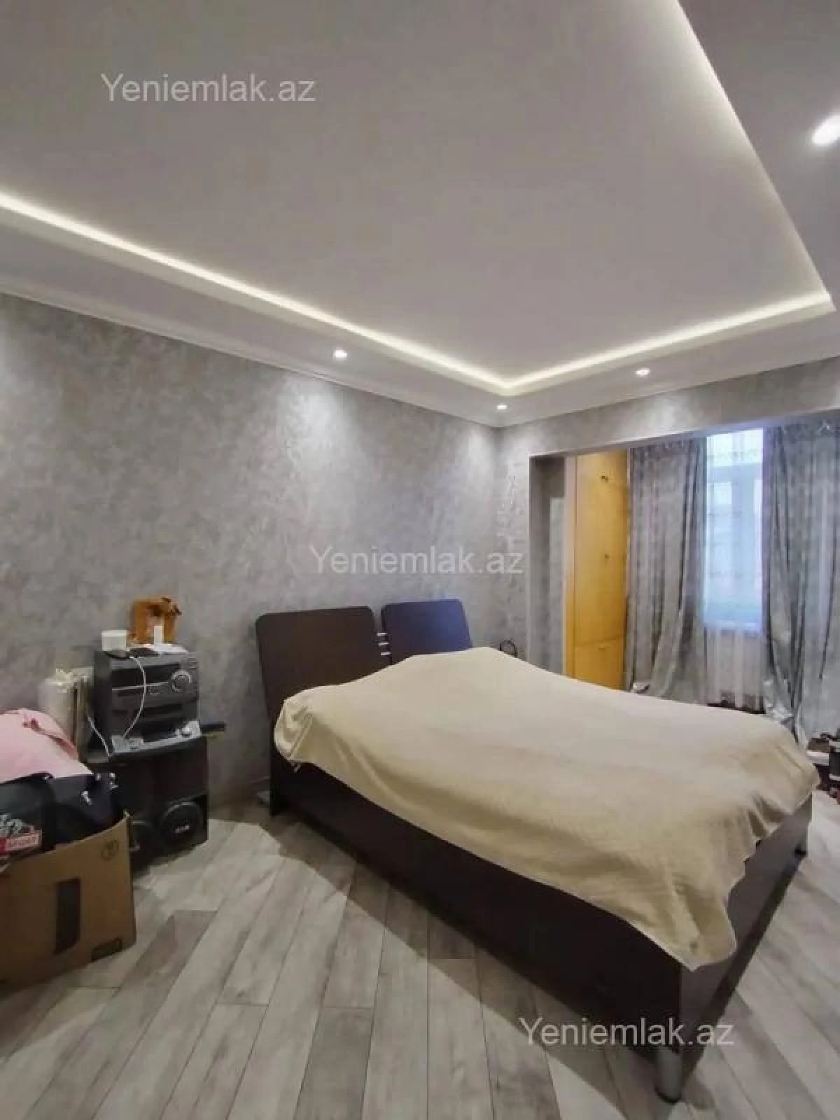 Satılır 4 otaqlı köhnə tikili 88 m²