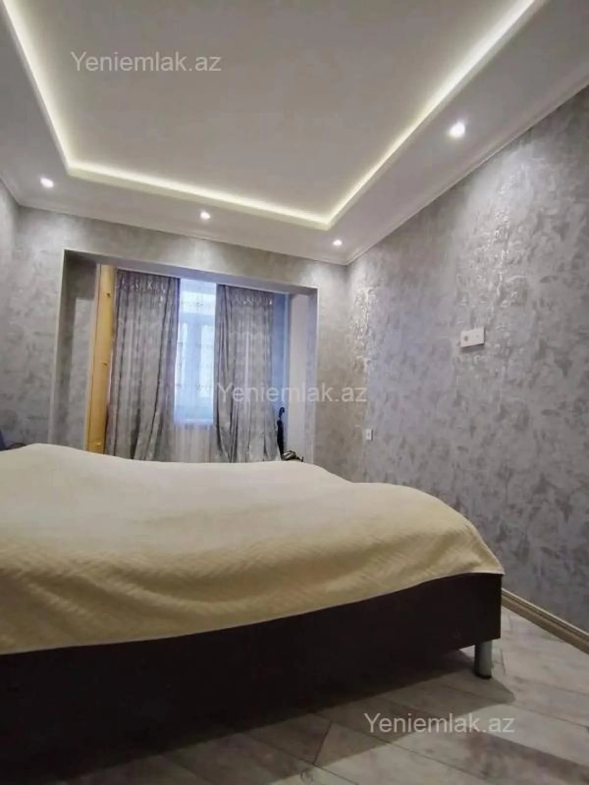Satılır 4 otaqlı köhnə tikili 88 m²