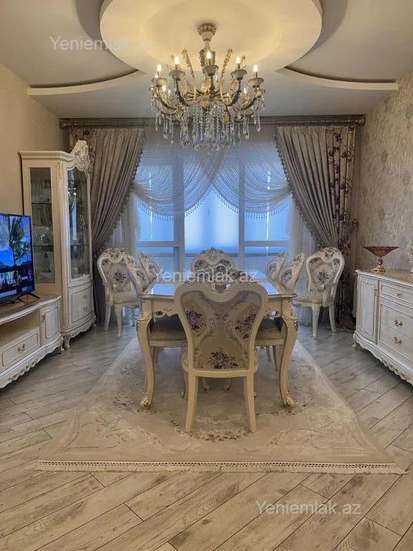 Satılır 4 otaqlı yeni tikili 150 m²