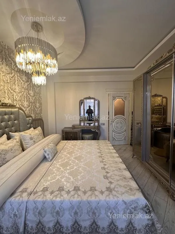 Satılır 4 otaqlı yeni tikili 150 m²