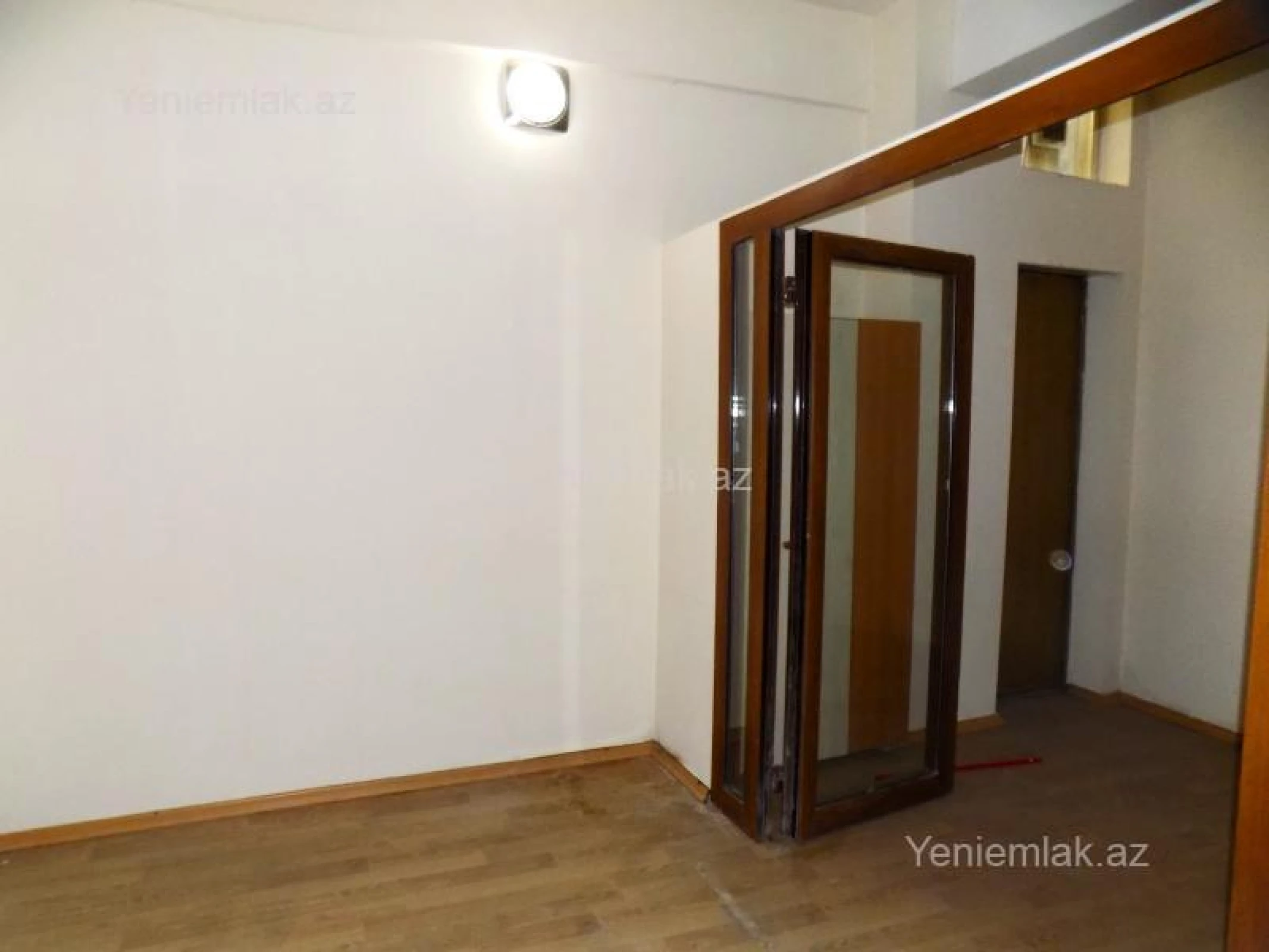 Satılır 15 otaqlı obyekt 650 m²