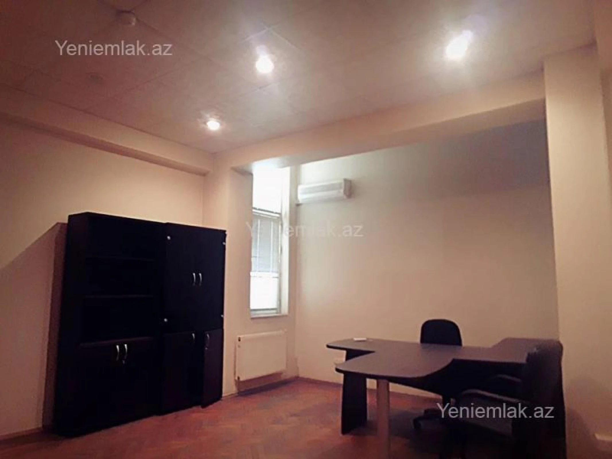 Satılır 15 otaqlı obyekt 650 m²