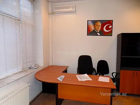 Satılır 15 otaqlı obyekt 650 m²