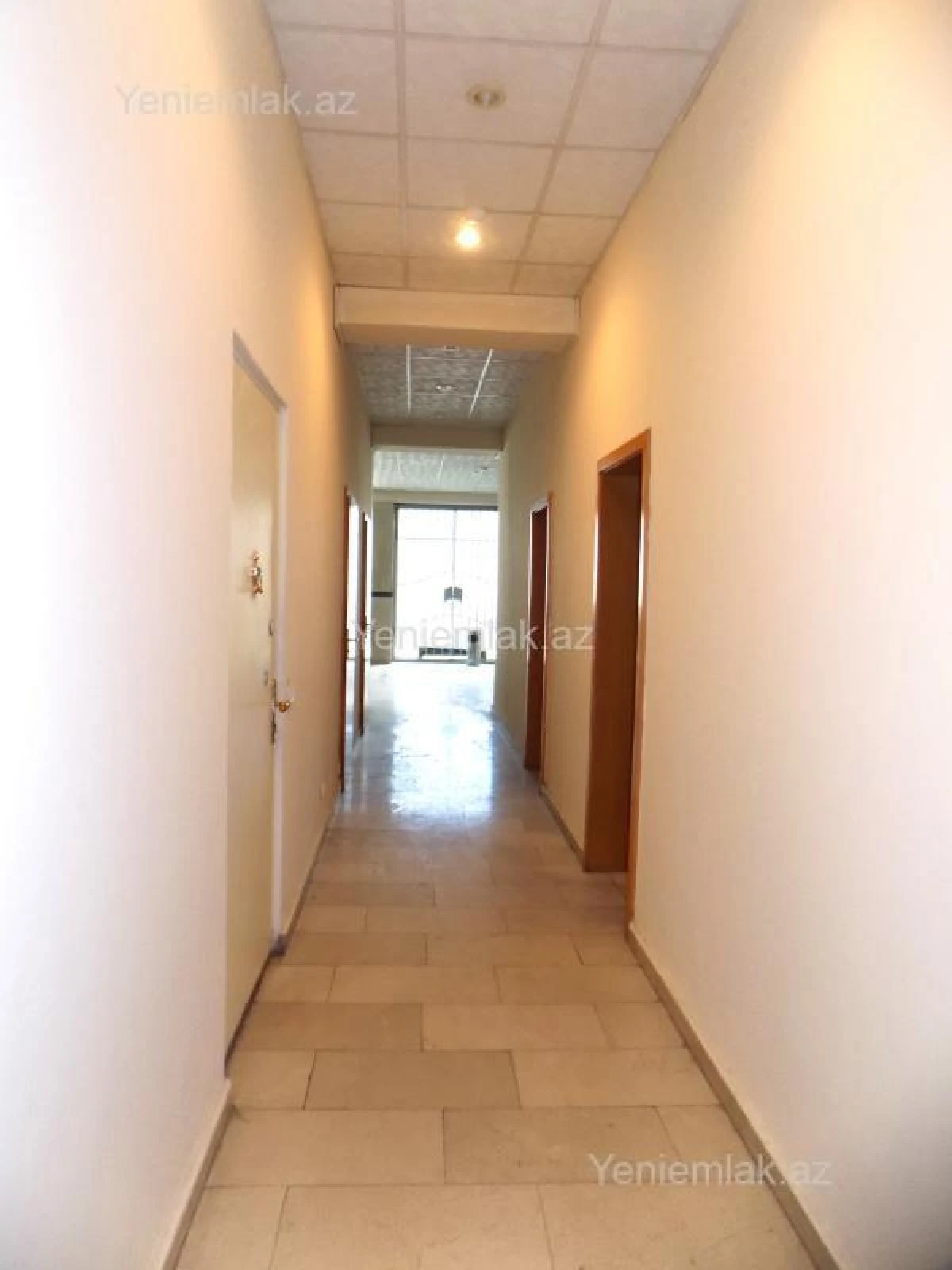 Satılır 15 otaqlı obyekt 650 m²