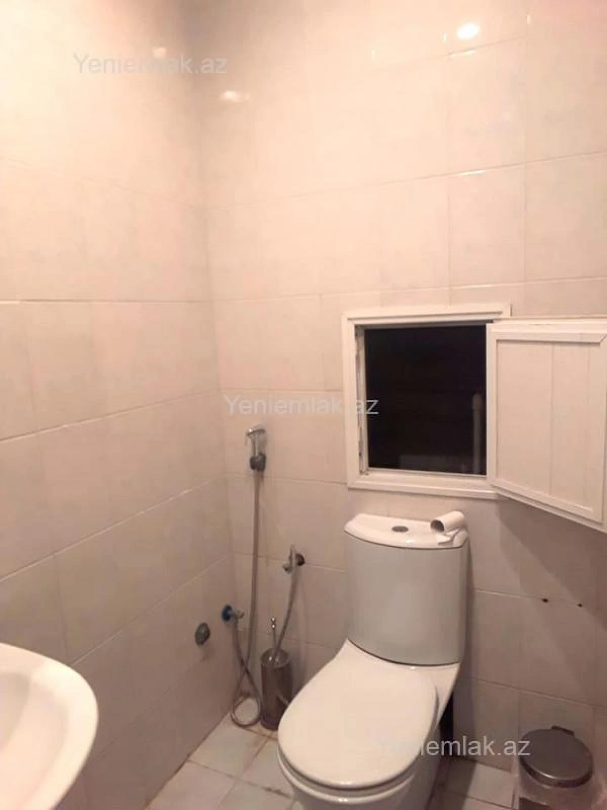 Satılır 15 otaqlı obyekt 650 m²
