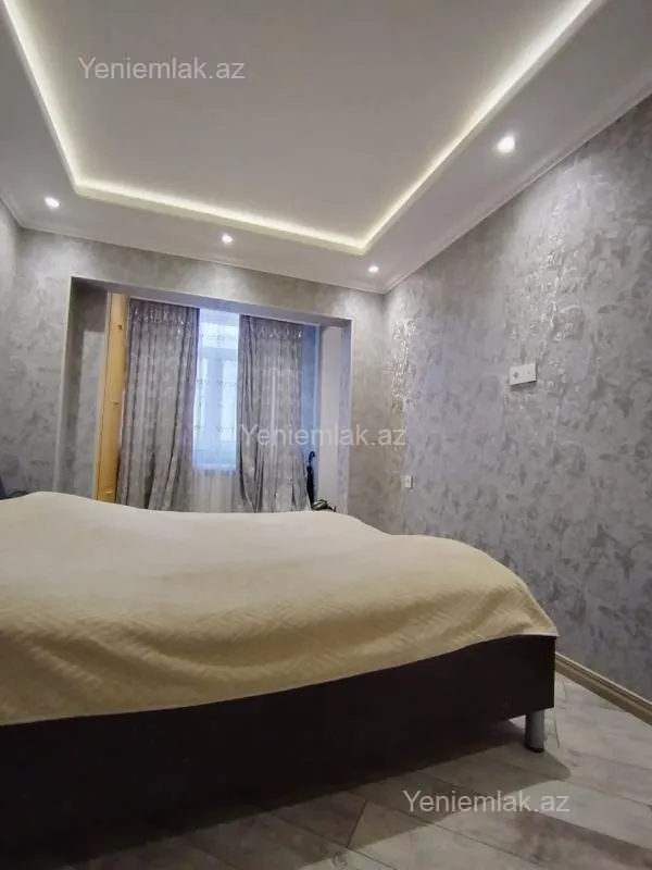 Satılır 4 otaqlı köhnə tikili 84 m²