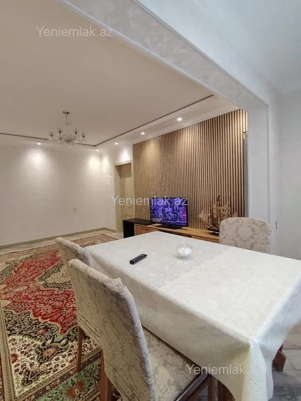 Satılır 4 otaqlı köhnə tikili 84 m²
