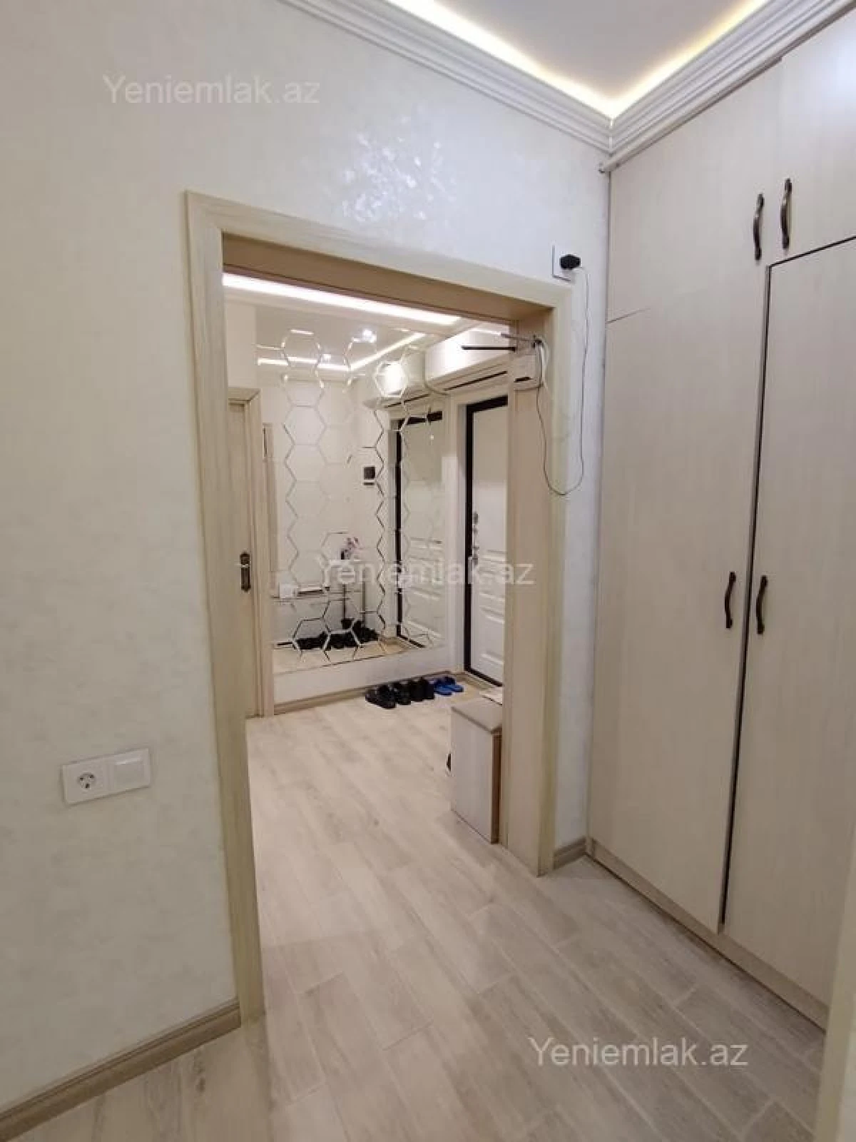 Satılır 4 otaqlı köhnə tikili 84 m²