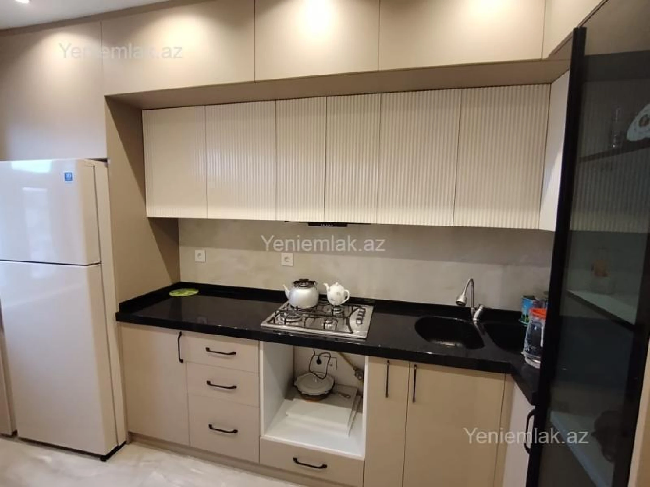 Satılır 4 otaqlı köhnə tikili 84 m²