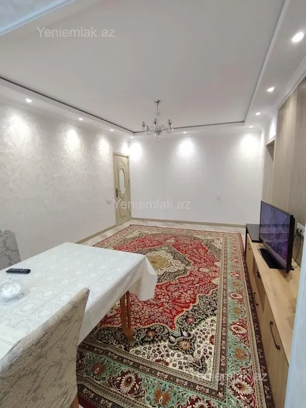Satılır 4 otaqlı köhnə tikili 84 m²