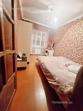 Satılır 5 otaqlı köhnə tikili 130 m²