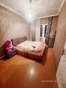 Satılır 5 otaqlı köhnə tikili 130 m²