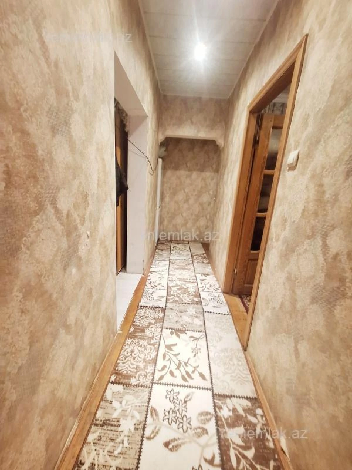 Satılır 5 otaqlı köhnə tikili 130 m²