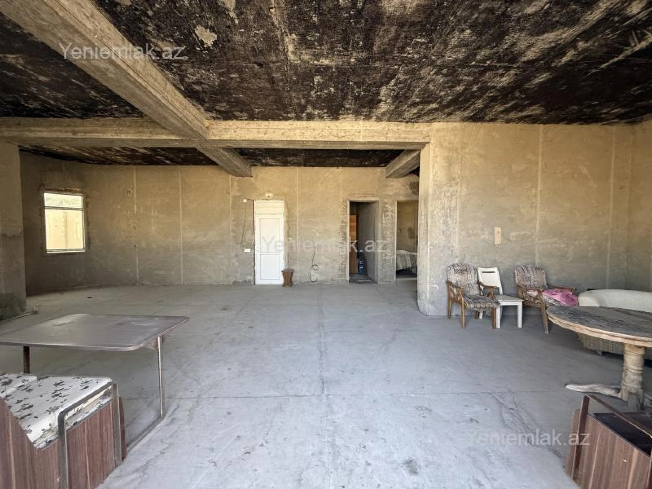 Satılır 5 otaqlı həyət evi 300 m²