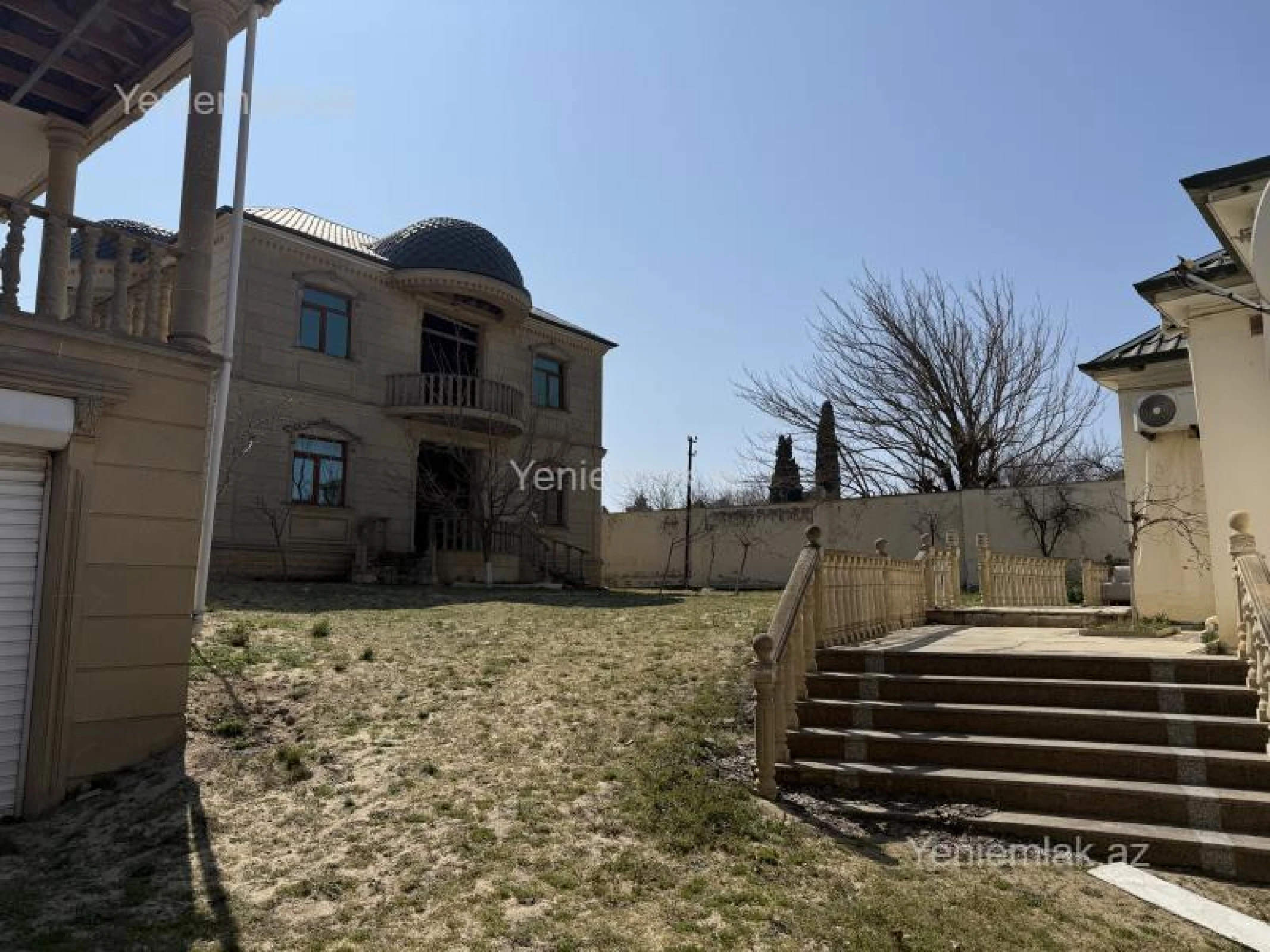 Satılır 5 otaqlı həyət evi 300 m²